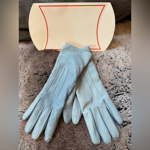 Coach Leather Baby Blue Vintage Cashmere Lined High Gloves Sz  7 1/2 - Picture 1 of 9